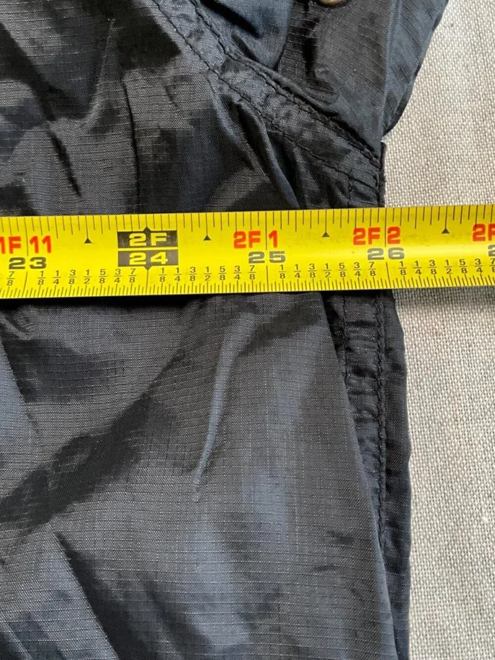 Mens GAP Factory Store Black Polyester Nylon Full Zip Windbreaker Jacket(XLarge)
